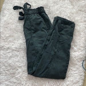 AREIE NWOT grey loose fit pants